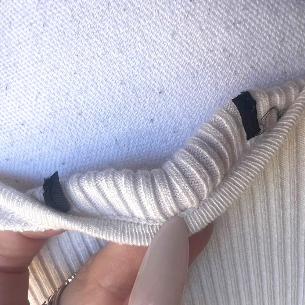 Stretch Knit Sweetheart Neckline Long Sleeve Top - Picture 7 of 8